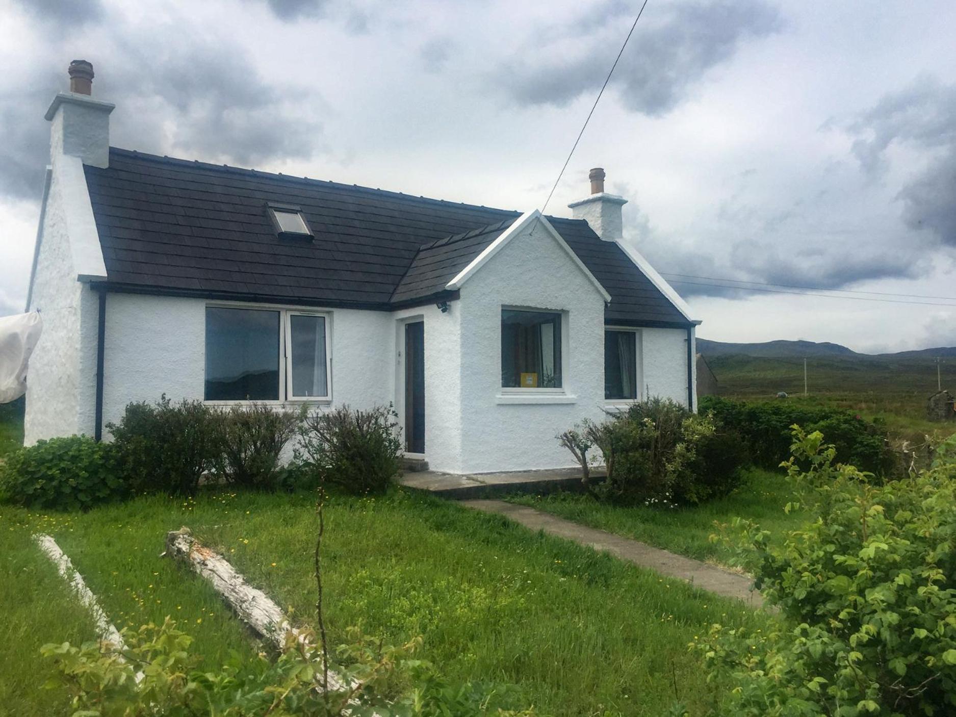 Amber'S Cottage Staffin Eksteriør bilde