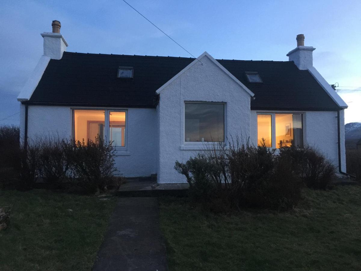Amber'S Cottage Staffin Eksteriør bilde